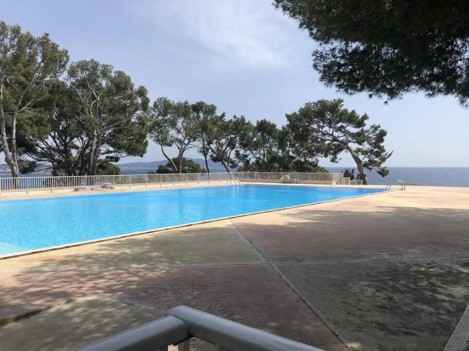Athena Ohana, Les Pieds Dans L'Eau Bandol Esterno foto
